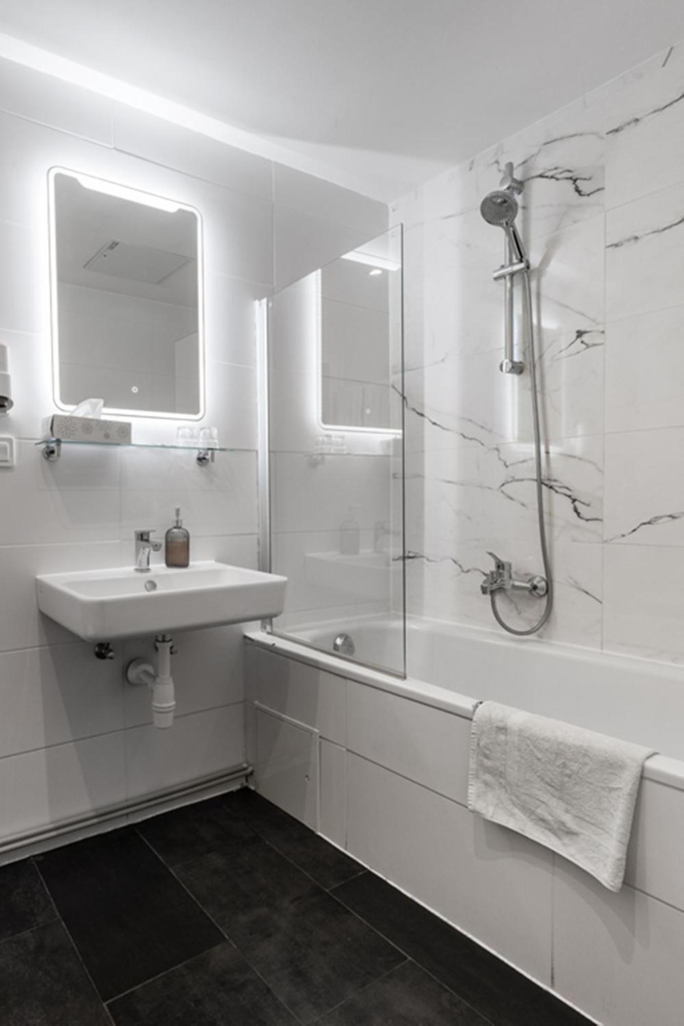Classic Single Room