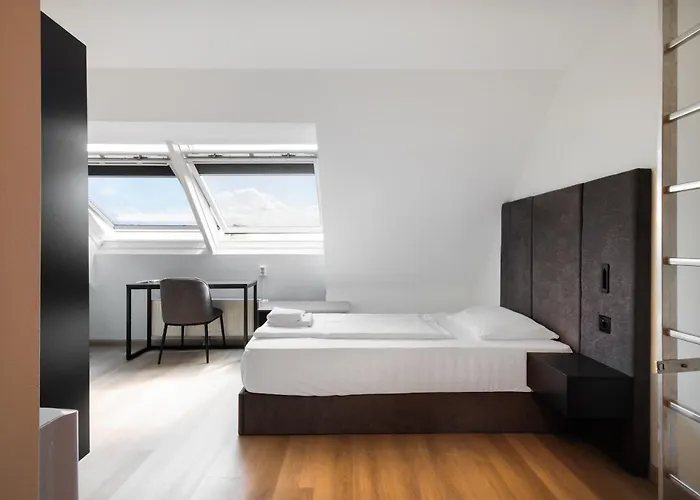 Lenas Donau Hotel Vienna